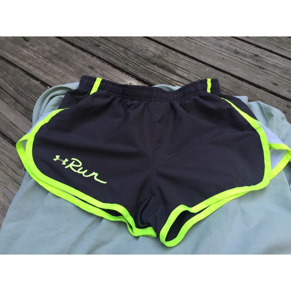 Under Armour Loose Running Shorts